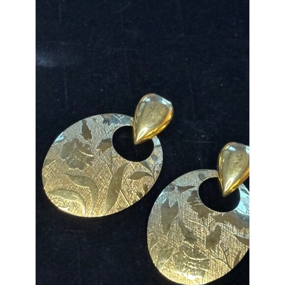 Elegant Teardrop Doorknocker Gold Tone Dangle Earrings - Picture 3 of 8